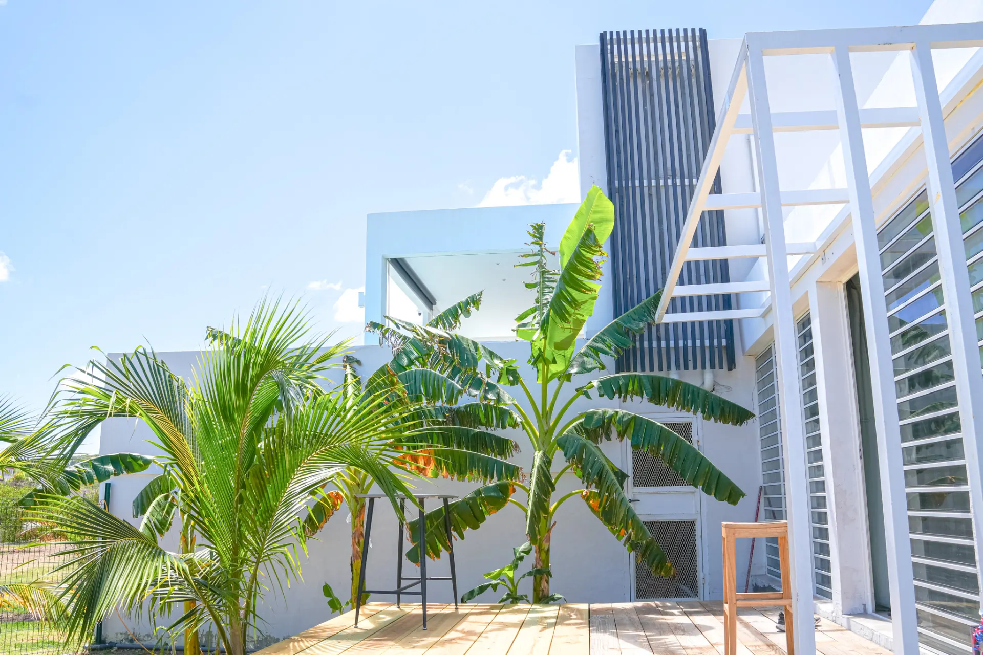 Covered terrace overlooking the pool